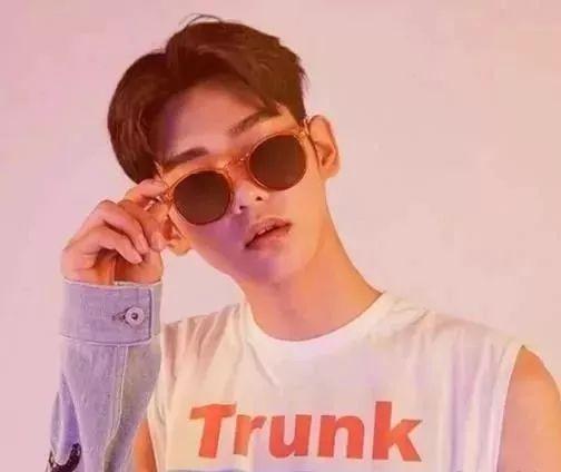 不用烫染也好看的男士发型设计搭配！