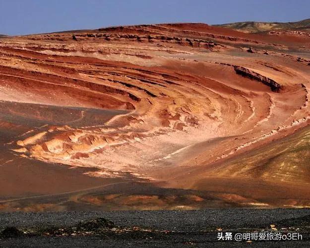 雅丹地貌是怎么形成的(雅丹地貌的形成原因)
