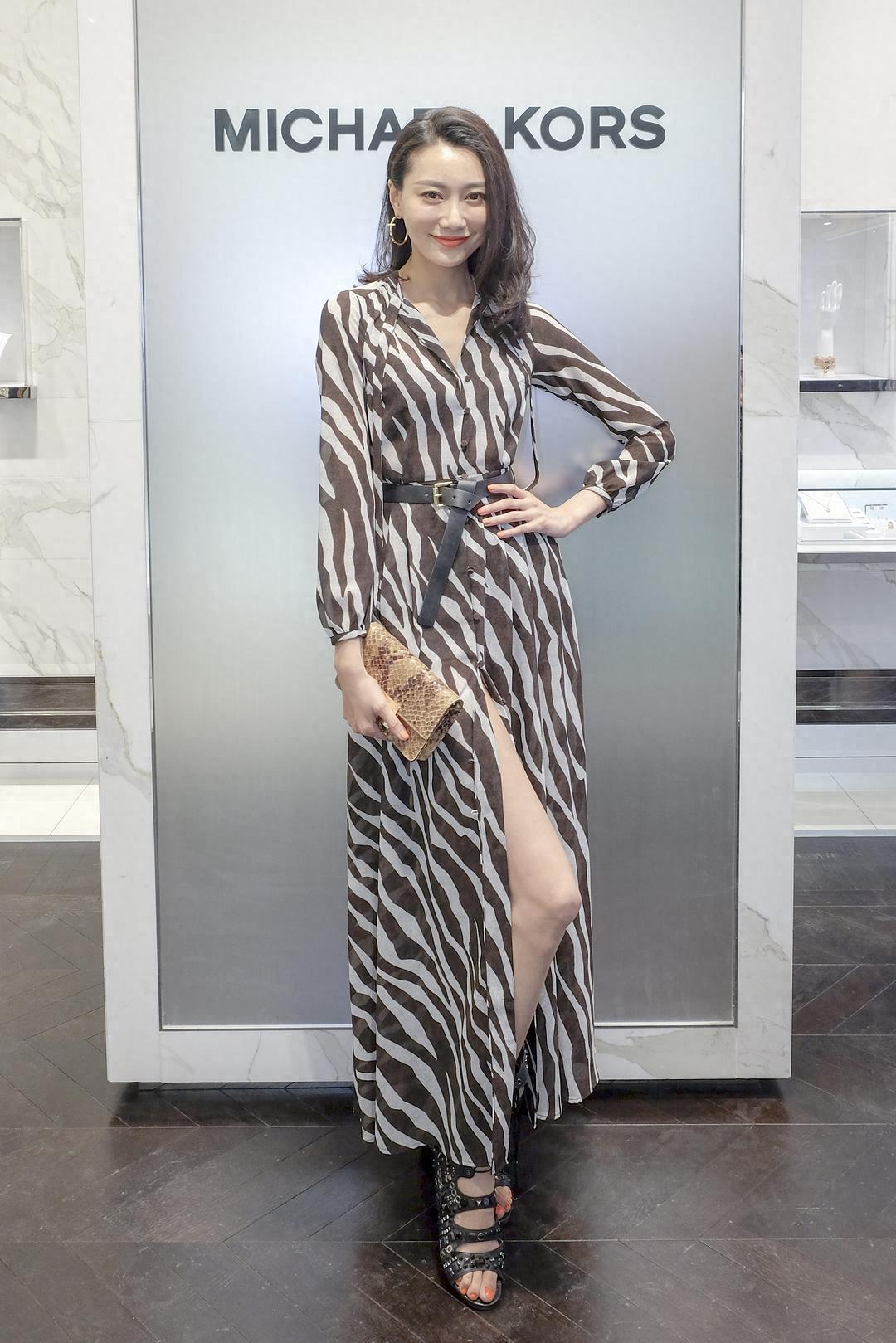 内地美女主持人李斯羽