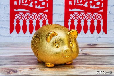 ​中国春联出句：金猪辞岁九州庆；你对什么下联