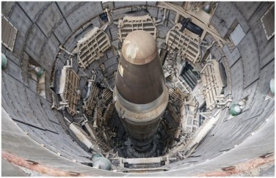 ​用水都浇不灭！以色列启用的“地狱武器”，白磷弹究竟有多恐怖？