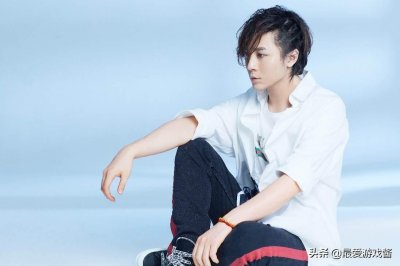 ​王者荣耀：张大仙再创露娜新连招，月下无限连升级为无限普攻术