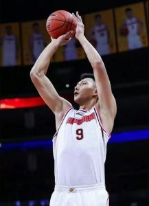 ​震惊！易建联宣布退役，21年传奇篮球生涯谢幕