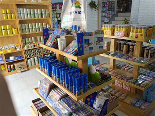 文具店需要投资多少钱：开一家成光文具店一般要投资多少