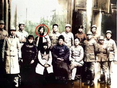 ​这是贺子珍在苏联8张照片，贺子珍三封“求救信”读起来让人泪目