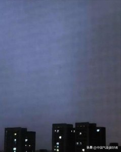 ​西安突然狂风暴雨闪电，网民说他拍到龙！专家回应：可能小需研究