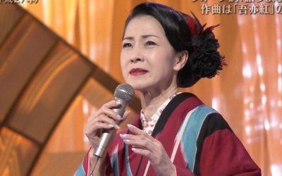 ​日本“演歌五美人”同台合唱，风姿摇曳，优雅从容，尽显东方之美，令人赞叹