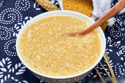 ​煮小米粥，直接下锅是不对的，大厨教你多做2步，又香又浓有米油