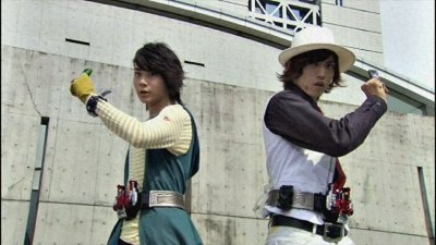 ​假面骑士W两位主演，为什么菅田将晖火了，桐山涟却没火？