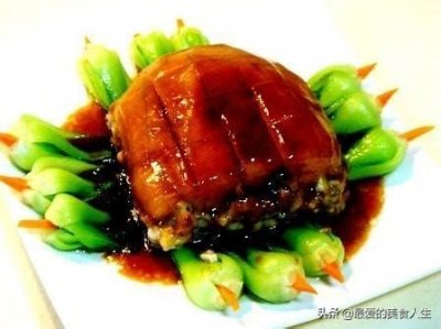 ​素东坡肉的家常做法，“肥瘦”相间，口感丰富，太美味了！