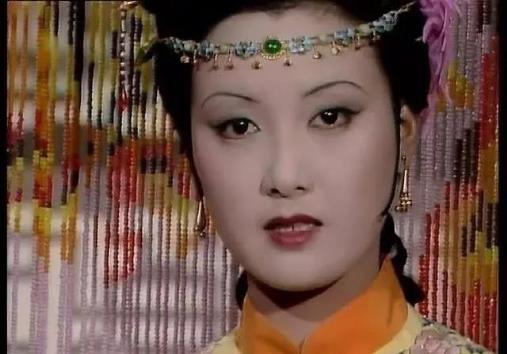 电影演员邓婕的老公是谁（邓婕的第一任丈夫是谁）