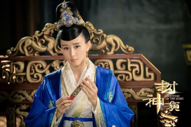 《封神演义》两大美男：邓伦演的子虚妖媚，孙傲演的仙鹤童子很仙