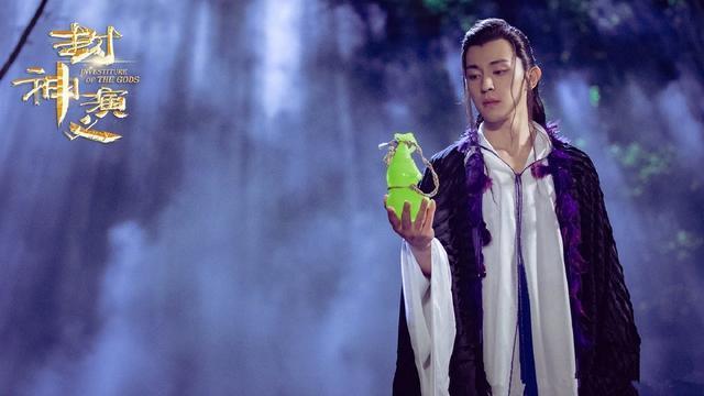 《封神演义》两大美男：邓伦演的子虚妖媚，孙傲演的仙鹤童子很仙