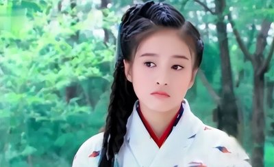 ​曲非烟早早退场，只为了给真正的女主角：任盈盈让路