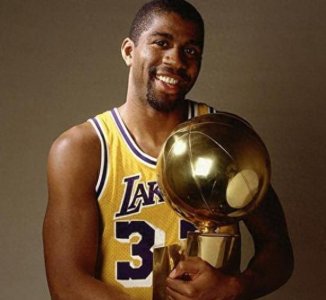 ​迄今为止，NBA能真正从一号位攻防到五号位的只有3人，詹姆斯上榜
