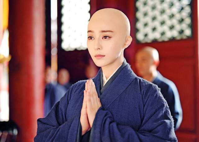 《神探狄仁杰》中李弘没有做过皇帝为何被称为孝敬皇帝？