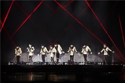 ​EXO演唱会在首尔圆满收官 献唱经典歌曲