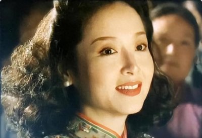 ​金马影后恬妞，26岁被骗婚，再嫁万梓良，与姐姐恬妮同根不同命