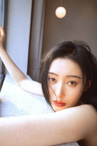 ​张天爱私照曝光又欲又纯 太性感撩人