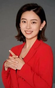​央视最美主持人李七月