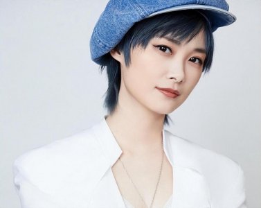 ​李宇春父亲：春春现在一切都好，已正常参加各种演出