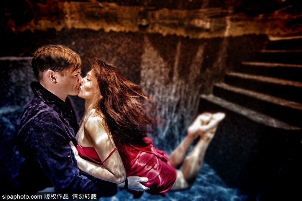 别出心裁的甜蜜情侣照  画面超唯美不拍就OUT啦