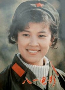 ​宋春丽：为了演女主打掉孩子，导致结婚44年没怀孕，把侄子当儿子