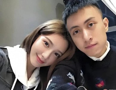 ​韦雪谈与秦奋分手原因：情感波折与人生抉择