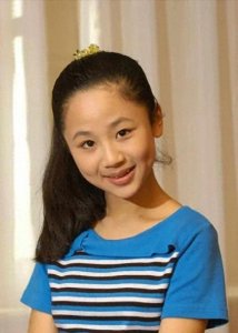 31岁杨紫性感写真曝光,事业线大长腿通通都有