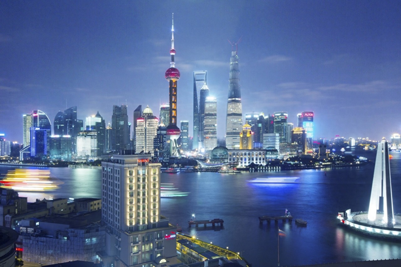 浦东陆家嘴,现在已是上海最具魅力的地方,改革开放的象征