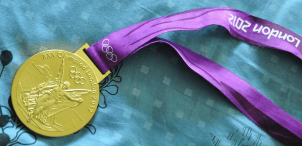 金牌的主要材料是什么,北京冬奥会金牌是什么材质图3