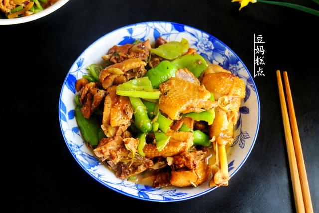 如何做炒鸡又好吃又简单（家常炒鸡的做法）(15)