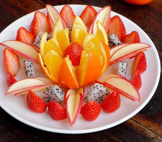 最简单的自制水果拼盘的做法（超级有爱萌萌哒的水果拼盘做法集合）(1)