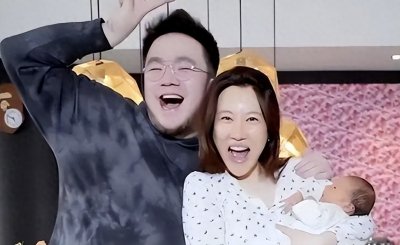 ​巴图娶大6岁的北京妞，38岁大龄生子，结婚5年生两胎