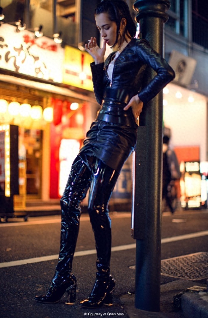 赵薇新电影《没有别的爱》女主角“水原希子”近照