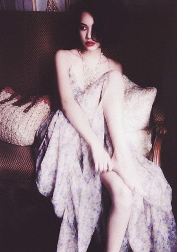 赵薇新电影《没有别的爱》女主角“水原希子”近照