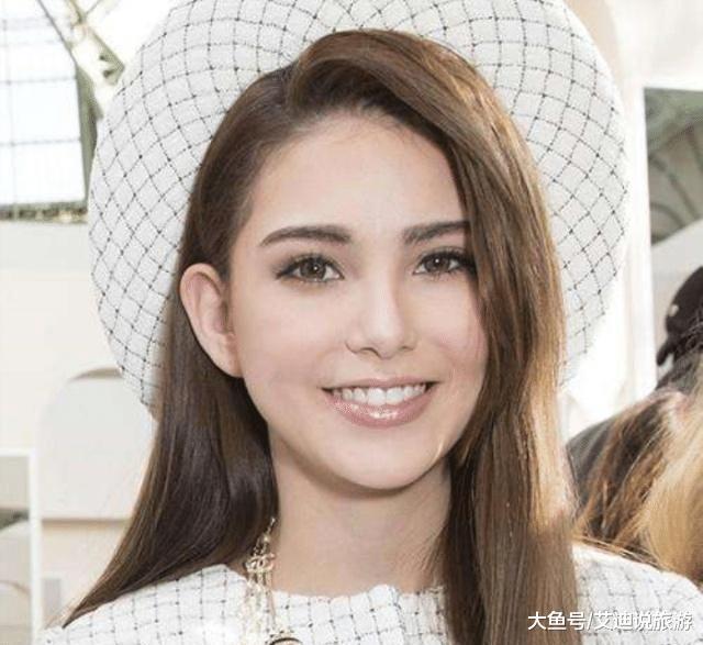 昆凌带周杰伦回娘家，“男友力”抢镜，单手揽老公霸气十足！