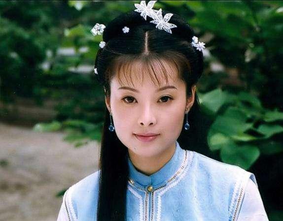 袁立再婚，嫁给小11岁的男朋友，为何圈内无人祝福？