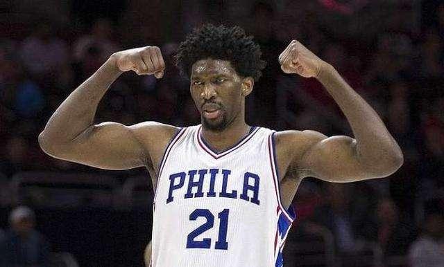 顶级中锋大帝恩比德是如何炼成的,生活如电影般跌宕起伏