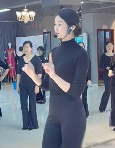 ​34岁形体教练“珍珍”去世！知情人透露原因，每天健身长得很漂