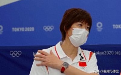 ​心疼！郎平证实朱婷手腕韧带撕裂！为奥运不手术，保守治疗后恶化