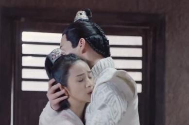 小女花不弃：花不弃失去孩子，精神恍惚，陈煜暖心安慰！