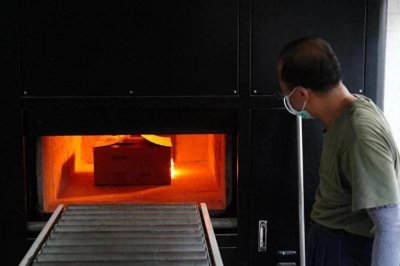 ​殡仪馆的火化工告诉你遗体火化的整个过程。