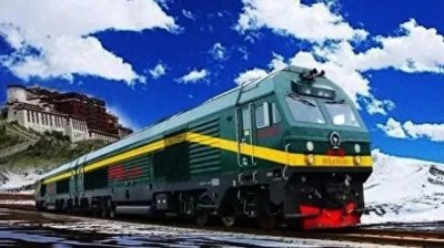 ​具有世界先进水平硬朗霸气的      HXN3高原型内燃机车