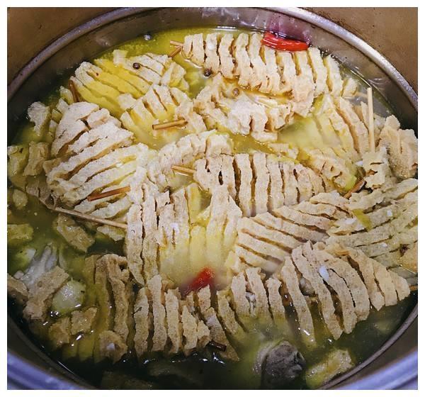 大厨：教你自制五香豆腐串，步骤简单，看一眼就会