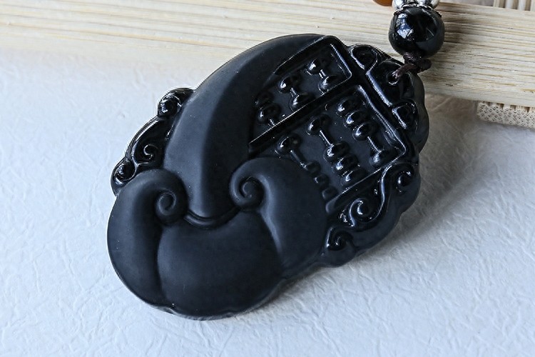 黑曜石的佩戴禁忌，黑曜石是不能乱戴的