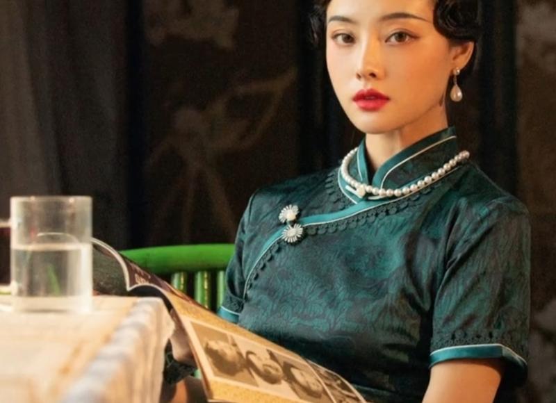 开小灶微博，登上微博热搜第一的广州日报金牌评论员开小灶