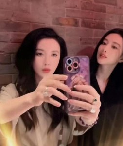 ​张萌孟子义米兰火锅盛宴：美食与友谊的完美结合