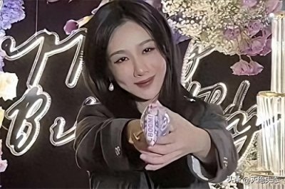 ​杨紫新剧路透曝光，脸型大变样，这是又“整”了？网友：还我小雪