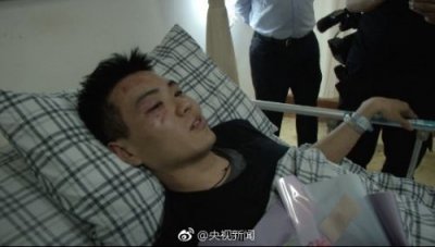 ​川航备降航班副驾驶徐瑞辰照片 90后副机长衣服碎成布条